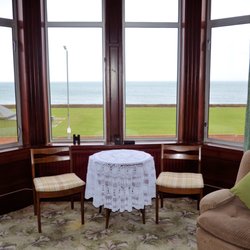 Forthbay Guest House - Lounge for watching Sky sports or enjoying the view.