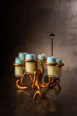 Queen Jayne’s Lounge & Royal Drinkery by null