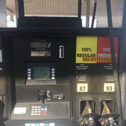 Tip Top Food Mart 3 - Good gasoline