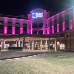 City of Hope Cancer Center Phoenix - Front entrance of City of Hope