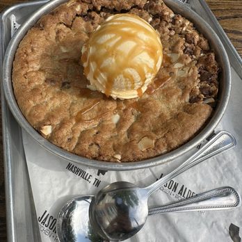 Jason Aldean’s - Warm skillet cookie - Sports Bars Near Me - Pittsburgh, Pennsylvania