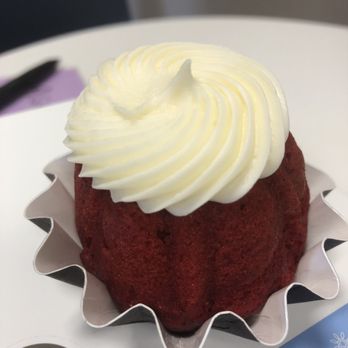 Nothing Bundt Cakes - Bakeries Near Me - Indianapolis, Indiana