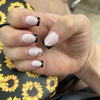 Top Nails - Nail Salons Near Me - Apple Valley, California