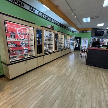 Sunglass World - Tallahassee - Eyewear & Opticians Near Me - Tallahassee, Florida Sunglass World - Tallahassee - Eyewear & Opticians Near Me - Tallahassee, Florida