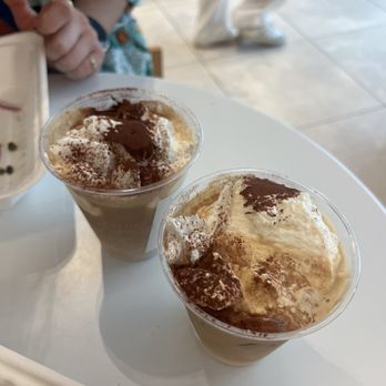Ten Thousand Coffee - Einspanner - Coffee & Tea Near Me - New York, New York