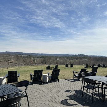 Stone Ashe Vineyard - Wineries Near Me - Hendersonville, North Carolina Stone Ashe Vineyard - Wineries Near Me - Hendersonville, North Carolina