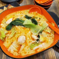 Yi Er Chuan Malatang Hot Pot - Hot Pot - In Broth option, Seafood Combo (fish, squid, fishballs, napa cabbage, bok choy), Mild Spicy level, egg noodles. Pescatarians!