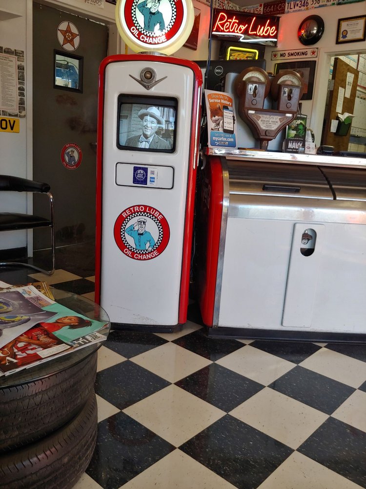 Photos of RETRO LUBE OIL CHANGE CLOSED Updated August 2024 16