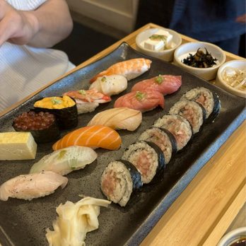 Akami Sushi - Akami Premium Sushi Set (Lunch) - Sushi Bars Near Me - Arcadia, California