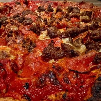 Yard House - The Carnivore Pizza - Bars Near Me - Houston, Texas
