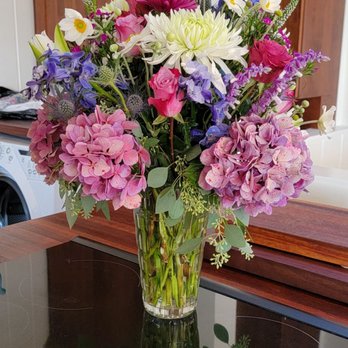 Florabunda - Florists Near Me - Duncans Mills, California Florabunda - Florists Near Me - Duncans Mills, California