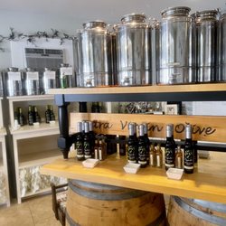 Capella's Oil & Vinegar Store