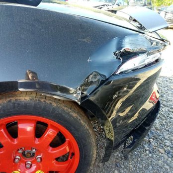 Skip's Auto Body - Photo 2 of damage. - Body Shops Near Me - Edinburg, Virginia Skip's Auto Body - Photo 2 of damage. - Body Shops Near Me - Edinburg, Virginia