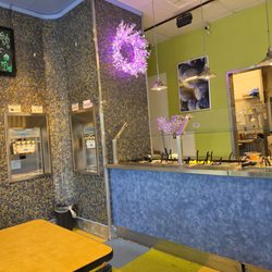 Toppins Frozen Yogurt