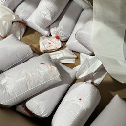 Hamburger in, on, and around the wrapper and box?! Hamburger in, on, and around the wrapper and box?!