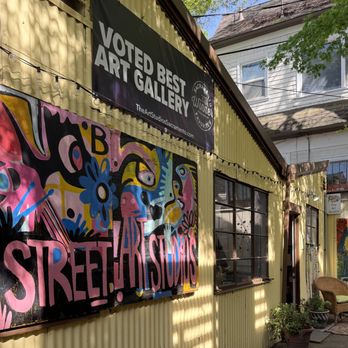 I Street Art Studios - Our courtyard. Go down the narrow path to get here! - Art Galleries Near Me - Sacramento, California I Street Art Studios - Our courtyard. Go down the narrow path to get here! - Art Galleries Near Me - Sacramento, California