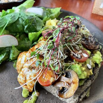 El Barrio - Avocado toast - Breakfast & Brunch Near Me - Mérida, YUC El Barrio - Avocado toast - Breakfast & Brunch Near Me - Mérida, YUC
