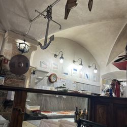 Pizzeria Delfino - Inside restaurant