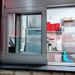 In-N-Out Burger - Drive-Thru Window