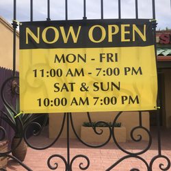 L & J Gift Shop - Hours