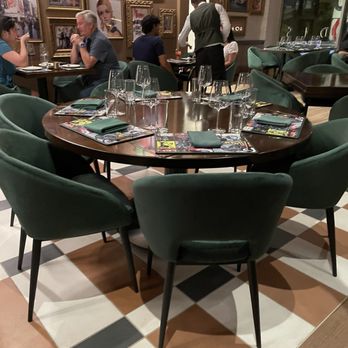 Gordon Ramsay at The Carnaby - British Near Me - Anaheim, California