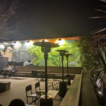 EightyTwo - Bars Near Me - Los Angeles, California