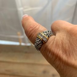 Pour Vida Art & Plant House - My new index finger ring from Pour Vida. I'm addicted to this little Oasis in Venice.