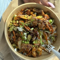 Wokworks - General Tsos Stir Fry with chicken and shrimp