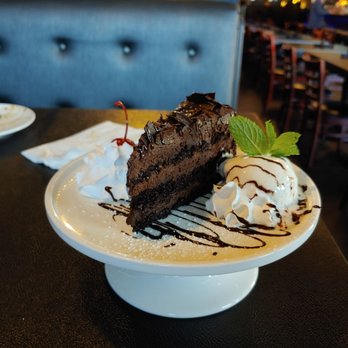 Morrison - Chocolate cake - Gastropubs Near Me - Los Angeles, California Morrison - Chocolate cake - Gastropubs Near Me - Los Angeles, California