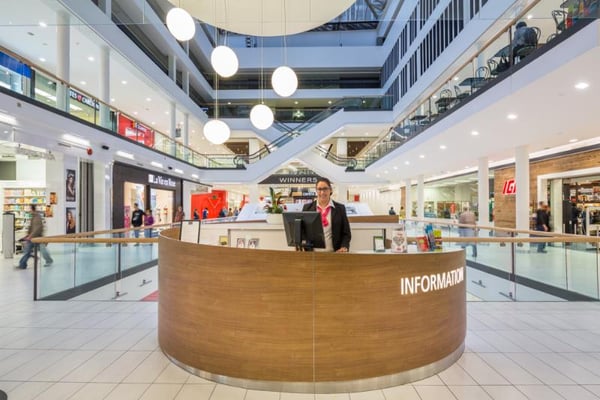 Alexis Nihon by null