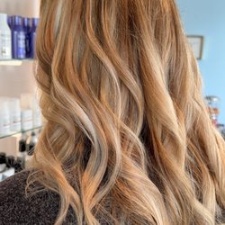 Salon Bonifacio