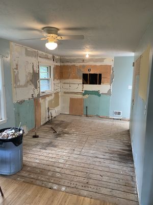 Kitchen remodel - This is a kitchen remodel project completed on my most recent flipped house. The total budget did not include the new flooring.