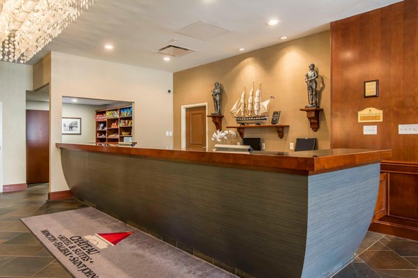 Château Saint John Hotel & Suites by null