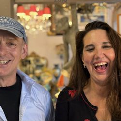 Villa Vintiques - Muisi and Aimee, owner