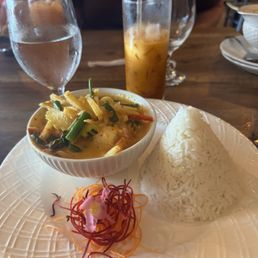 Shrimp curry lunch special Shrimp curry lunch special