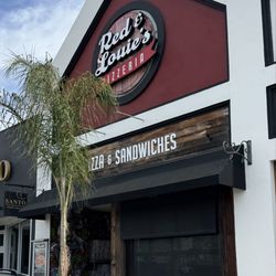 Red and Louie's Pizzeria