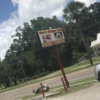 Bev's Burger Cafe - Burgers Near Me - High Springs, Florida