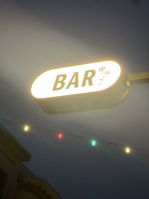 Bar April Jean by null