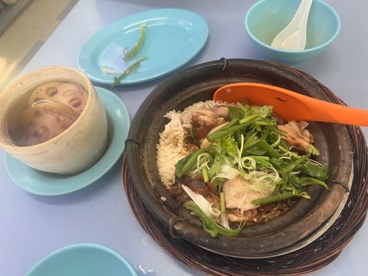 Lian He Ben Ji Claypot Rice by null