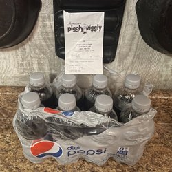 Gihon Village Piggly Wiggly - Expired D-Pepsi [Mon.26.Sept.2022] purchased Piggly Wiggly Gihon Plaza ParkersburgWV [Tue.6.Dec.2022 @ abt 9am] Reciept showing purchase.
