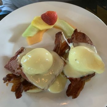 Blue Heaven - Eggs Benedict - Breakfast & Brunch Near Me - Key West, Florida