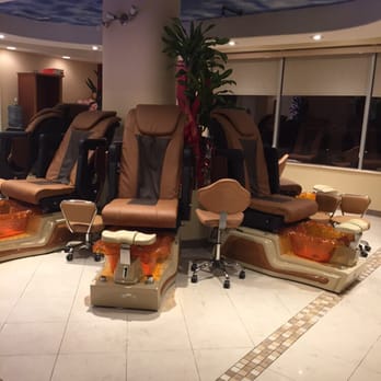 Images Nails & Spa - I love the new chairs and upgrades they did. So comfy and even had a hook to told my bag, I love that! - Nail Salons Near Me - Long Beach, California