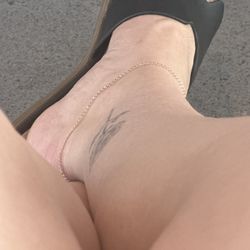Camacho's Jewelry - Thin gold anklet