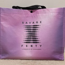 Savage X Fenty - Bag with logo