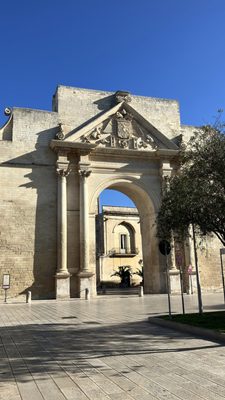 Porta Napoli by null