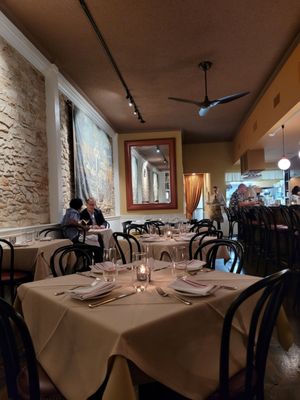 Gina's on Congress by null