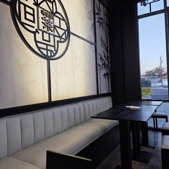 BenGong’s Tea - Seating - Bubble Tea Near Me - San Gabriel, California