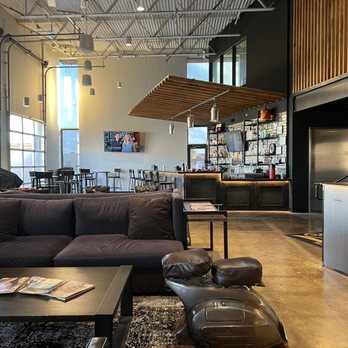 Derby Restaurant - Front lobby - American Near Me - Dallas, Texas