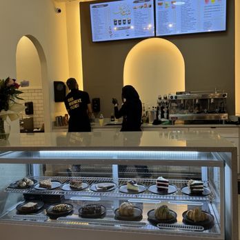 Shaghf Cafe - Cafes Near Me - Fairfax, Virginia