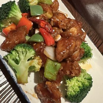 Luk Fu - General Tso chicken - Asian Fusion Near Me - Hanover, Maryland